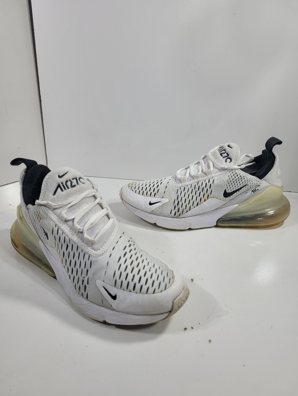 Nike Air Max 270 Womens Size 9 White Black Running Shoes Sneaker AH6789-100 Used